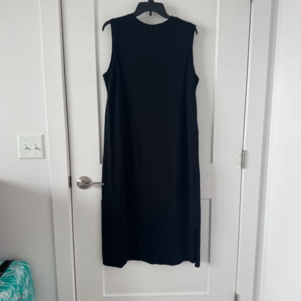 Universal Thread Black Dress - Picture 4 of 5